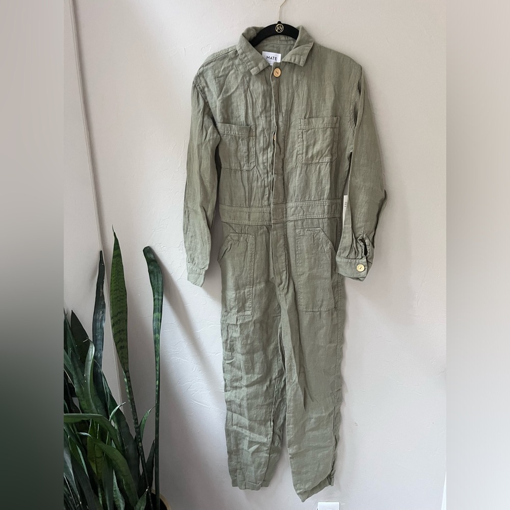 ✨MATE THE LABEL LINEN LONG SLEEVE JUMPSUIT IN SAGE XS - Picture 3 of 6